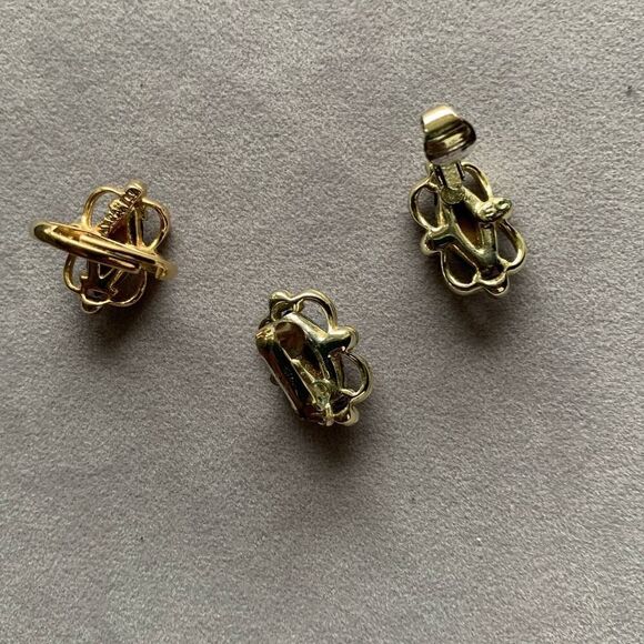 Sarah Coventry 3-PC Jewelry set, Gold tone, Vintage, Stamped - Picture 5 of 9